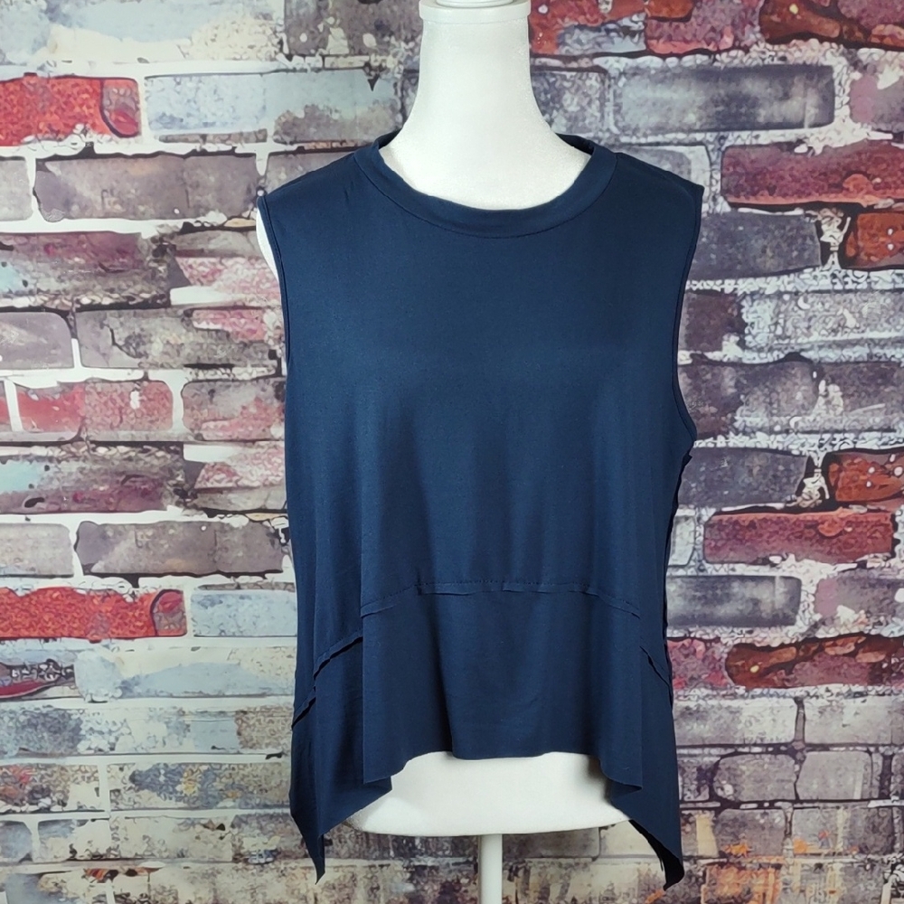 Sharkbite Hemline Tee-shirt Knit Tank